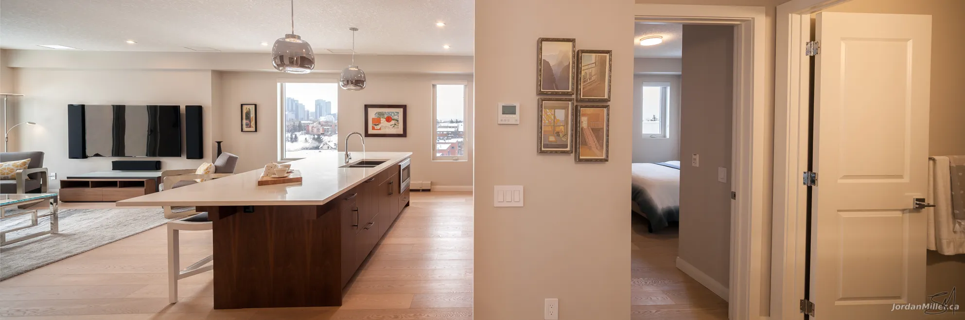 Suite panorama of the living room and guest bedroom